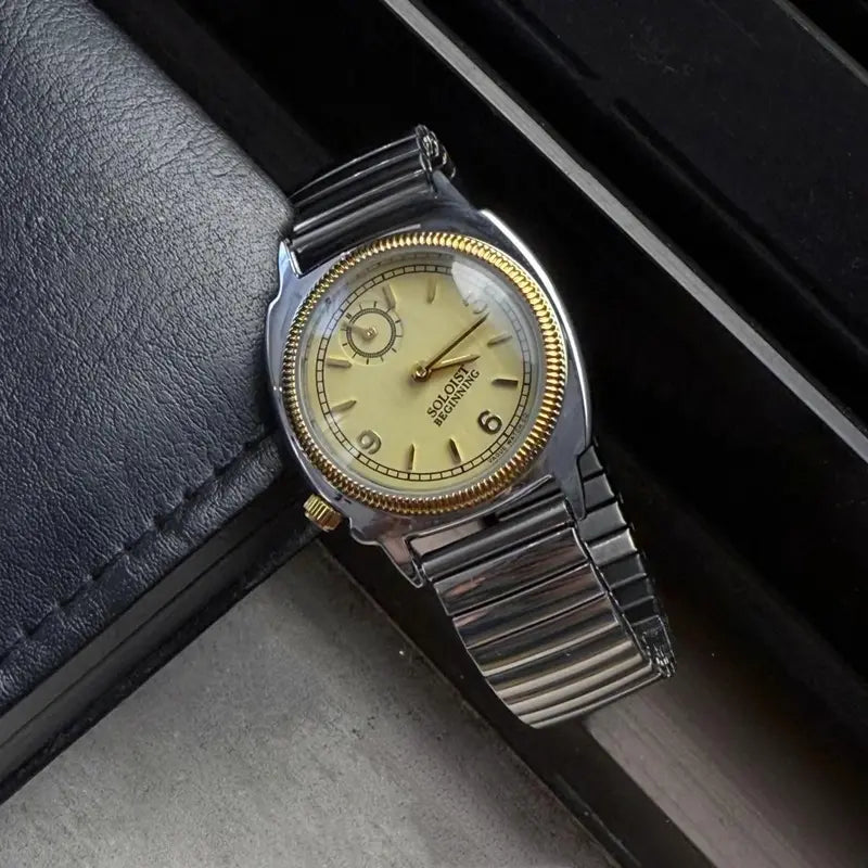 Reloj SAGA
