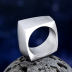Anillo Brutalista